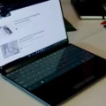 Lenovo Yogabook 9i dual screen keyboard