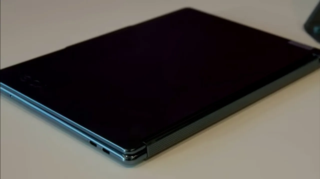 Lenovo laptop yogabook 9i dual screen design 